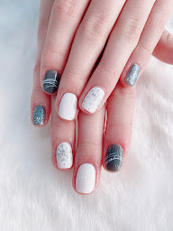 Photo n°17 de Bee Nails à Clamart (Salon de manucure)