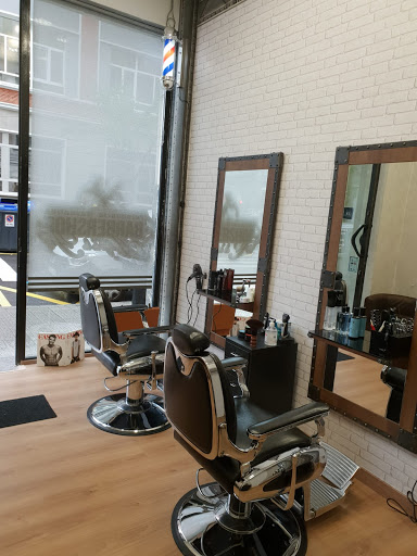 Arantza de la Flor Barber Shop - Thumbnail