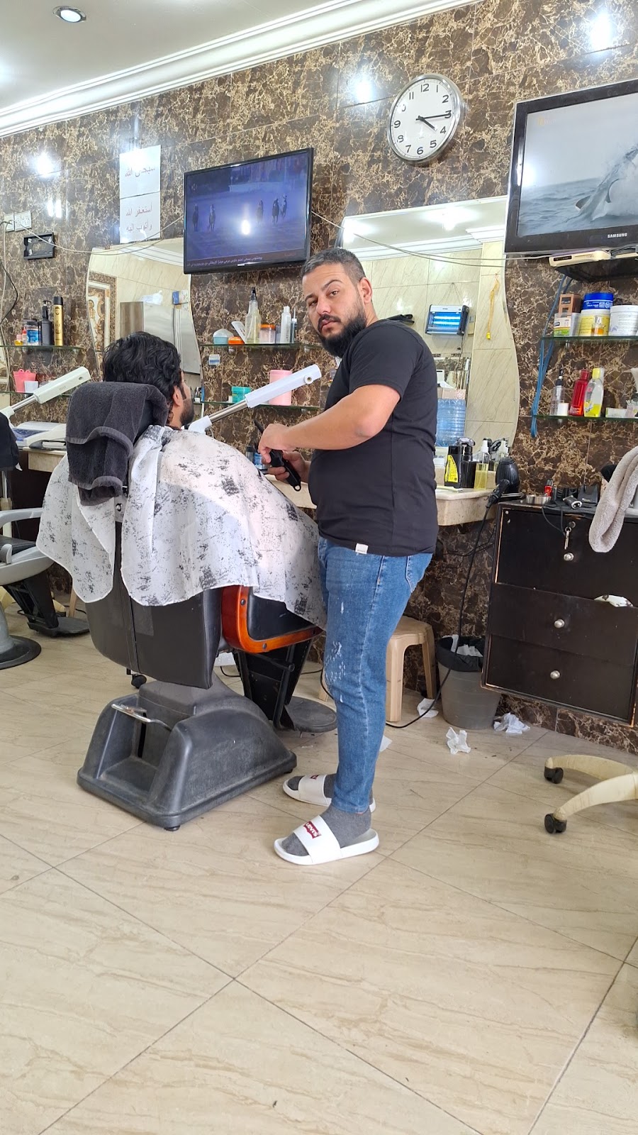 SALOON SPECIAL STYLE FOR MEN حلاق( صالون اسبيشل ستيل للرجال) - صورة 3