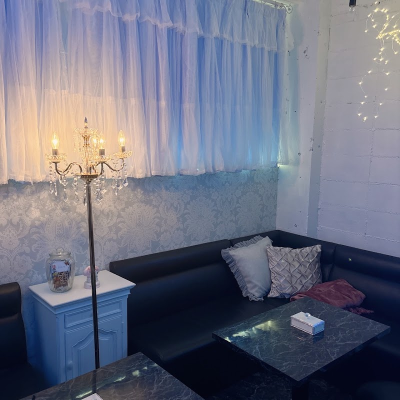 コンカフェ＆ガールズバー ティアラ