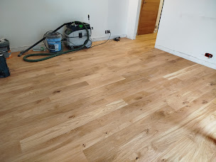 Photo n°19 de NRO Revêtements | Peinture Parquet Carrelage 77 à Lagny-sur-Marne (Service de pose de parquet)