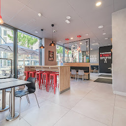 Photo n°68 de KFC Mulhouse Porte Jeune à Mulhouse (Restaurant de hamburgers)