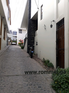 Remax A&P Asesores y Propiedades 4