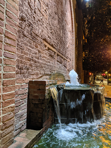 Mitchell Plaza - Visual