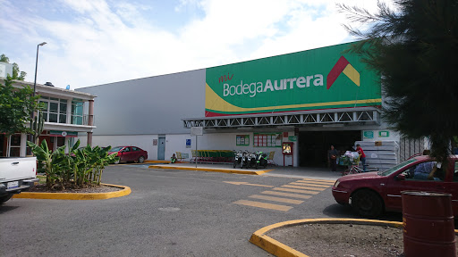 Mi Bodega Aurrera, Cadereyta