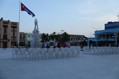Photos of Estatua de Calixto Garc&iacute;a