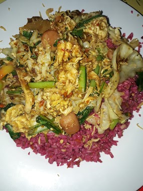 Nasi Goreng Warna Warni Ijo Thole, Author: Yanti Hidayati