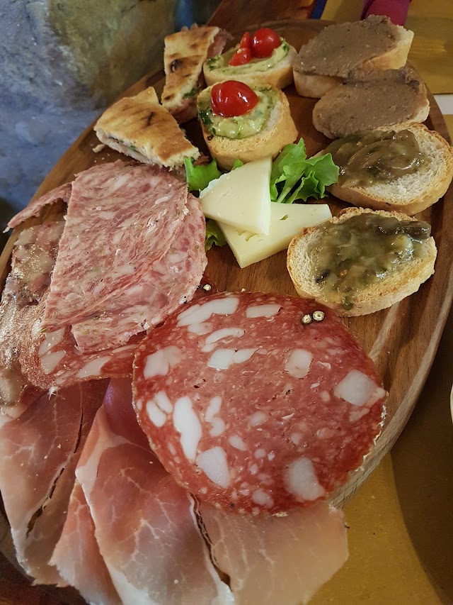 Antica Osteria di Montecarelli