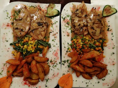 Photos of Fatosh Restaurant & Caf&eacute;