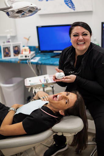 Reef Family & Cosmetic Dentistry