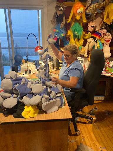 Atelier d’artisans Nancy Bergeron - fresquedart - MarionnetteManie - Thumbnail