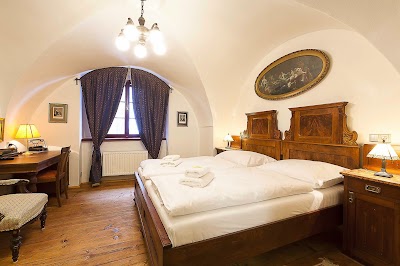 Photos of Krč&iacute;nův House
