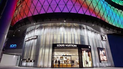 Louis Vuitton, The LV mascot display at ION Orchard, Orchar…
