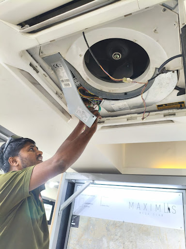 ❄️ Bodakdev AC Gas Refill – Vimal Service Solutions ❄️