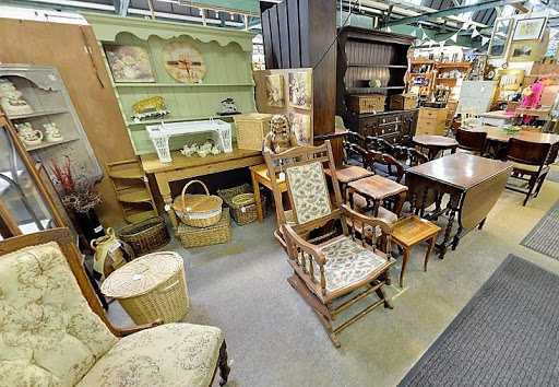 Antiques Bazaar - Thumbnail