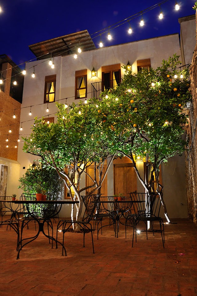 Clandestino Hotel