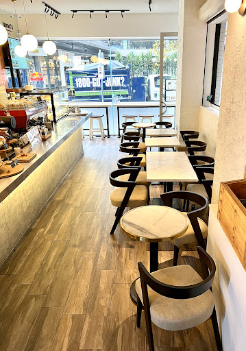 Photo of Tomo’s Little Collins