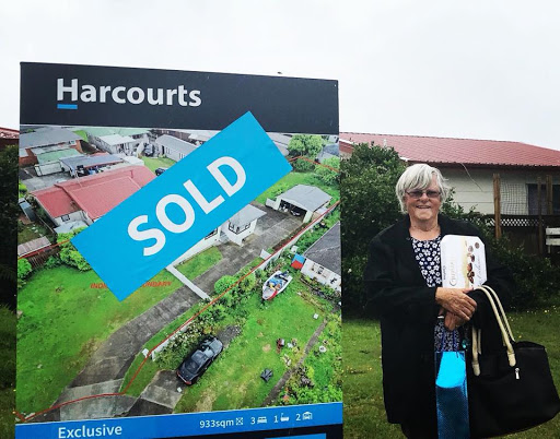 Shannon Corbett l Award Winning Real Estate Agent | Hibiscus Coast, Orewa - Thumbnail