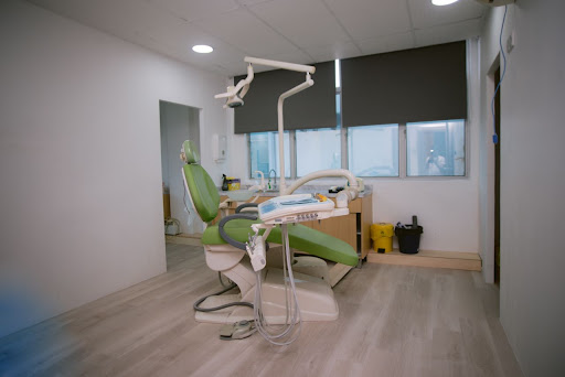 Klinik Pergigian Medini Mount Austin