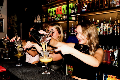 Verve Bar & Restaurant