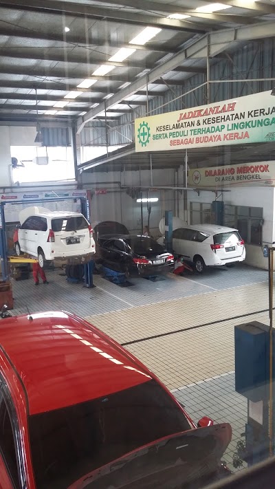 Photos of Auto 2000 Jember