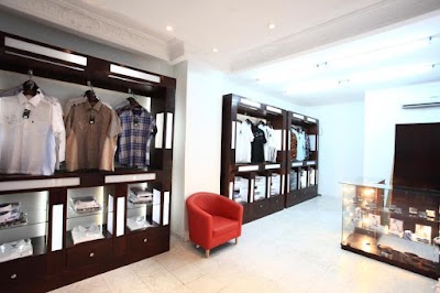 Photos of Boutique Ciss St MO&Iuml;SE ( 2 Plateaux-ENA)