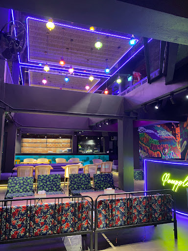 Pineapple Clubstaurant & Dispensary Samui