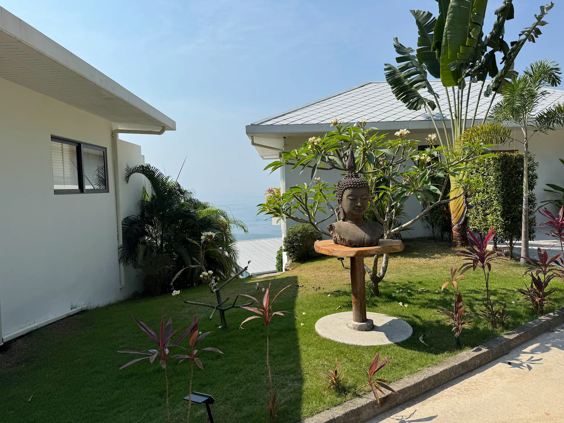 LOLISEA view villas