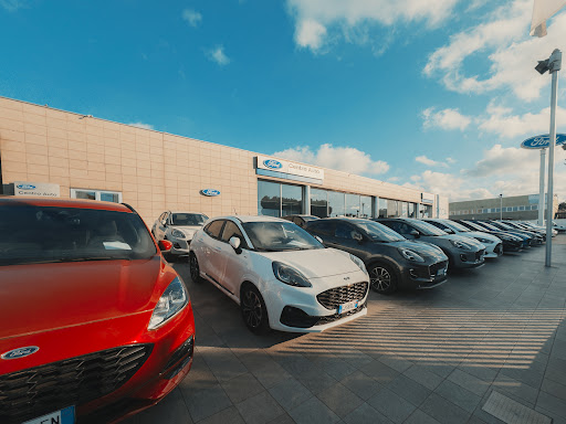 Ford Centro Auto - Thumbnail