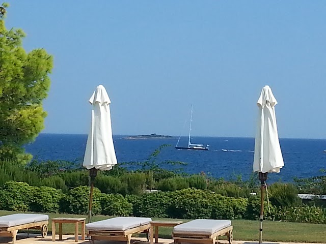 Kouzounos Beach