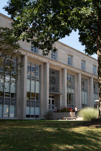 Andrews Library - Visual