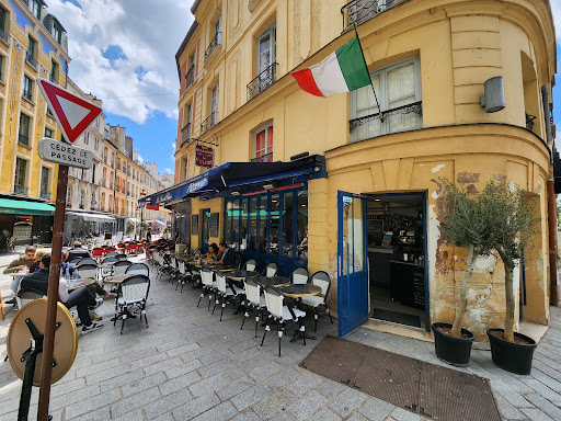 Le Saint Claire - Thumbnail
