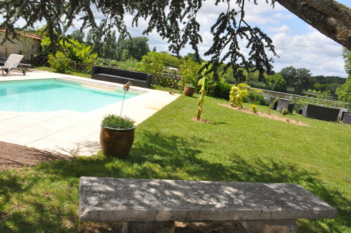 Photo de Le Prieuré Saint Agnan maison d'hôtes de charme avec piscine à Boulleret (18240)