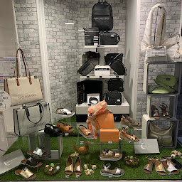 Photo n°13 de Maroquinerie ELITE à Brignoles (Magasin de sacs et bagages)