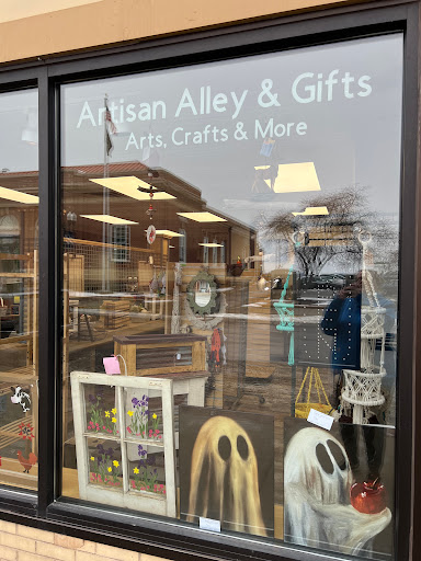 Artisan Alley & Gifts