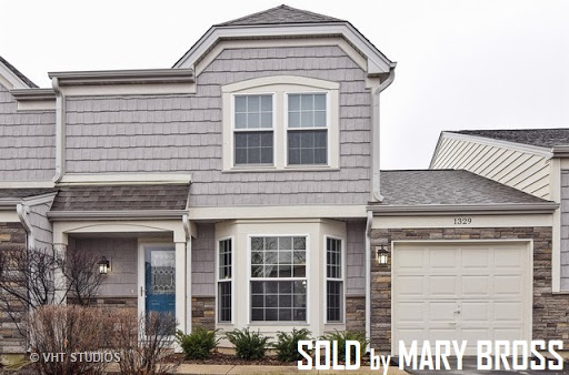 Mary Brack, Baird & Warner Real Estate - Thumbnail