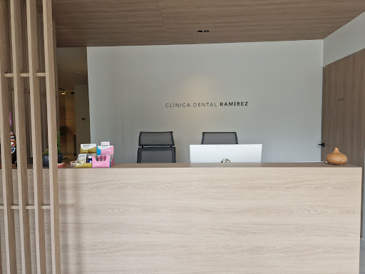 CLINICA DENTAL RAMÍREZ