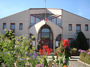 Photo n°4 de Mairie de Davézieux à Davézieux (Hôtel de ville)