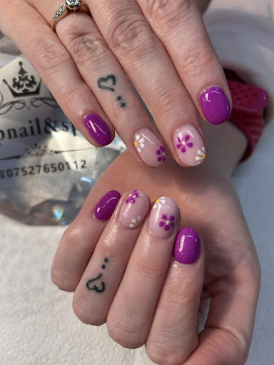 Top nail & spa