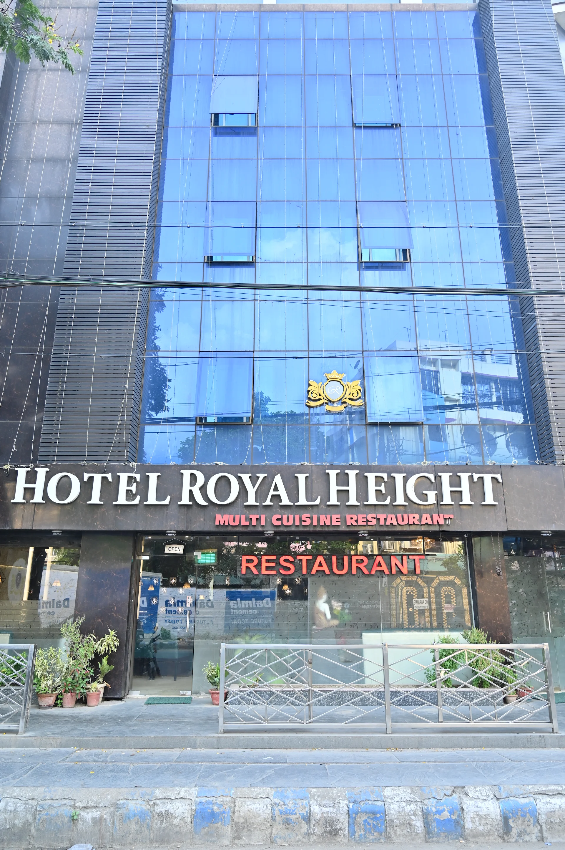 HOTEL ROYAL HEIGHT