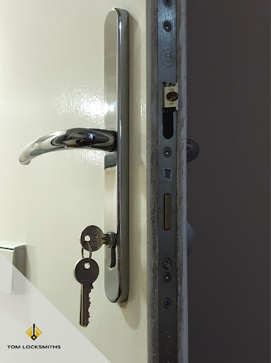 Tom Locksmiths - Visual