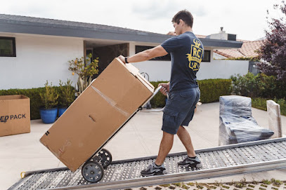RC Moving Company logo