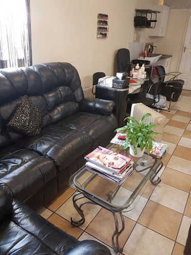 Rita Vohra- Beauty Expert - Beauty salon