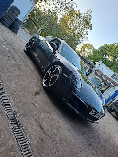 TYRE CENTRE PLUS - Visual