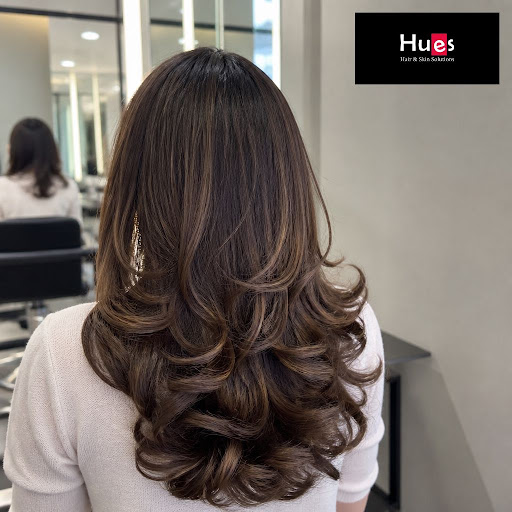 Dreaming of salon-fresh, bouncy hair that actually lasts? At Hues Salon in Kalwa, Thane, our expe… post image