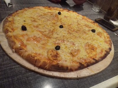 Photos of Hollywood pizza