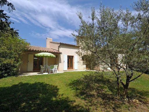 Photo de La Villa Peyrolas à Saint-Julien-de-Peyrolas (30760)