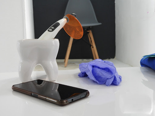 MONSAI CLINICA DENTAL
