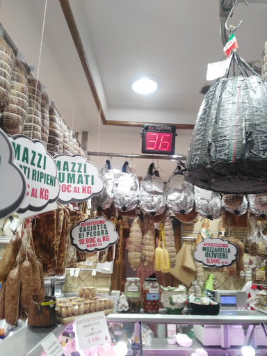 Norcineria Montani Velletri | Carne salumi formaggi salumi insaccati porchetta Castelli Romani - Thumbnail