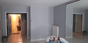 Photo n°22 de Idéal rénova peinture intérieur et extérieur…peinture de façades bâtiments , pose de placo , lavage de toitures à Jassans-Riottier (Entrepreneur)